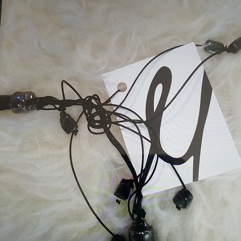 Boho leather and brass bib necklace - Picture 4 of 5